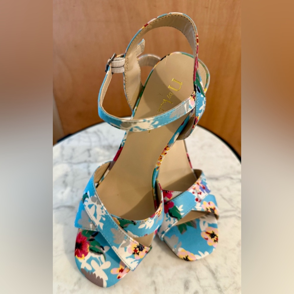 N by Nicole Miller Women's Floral Blue Sandals